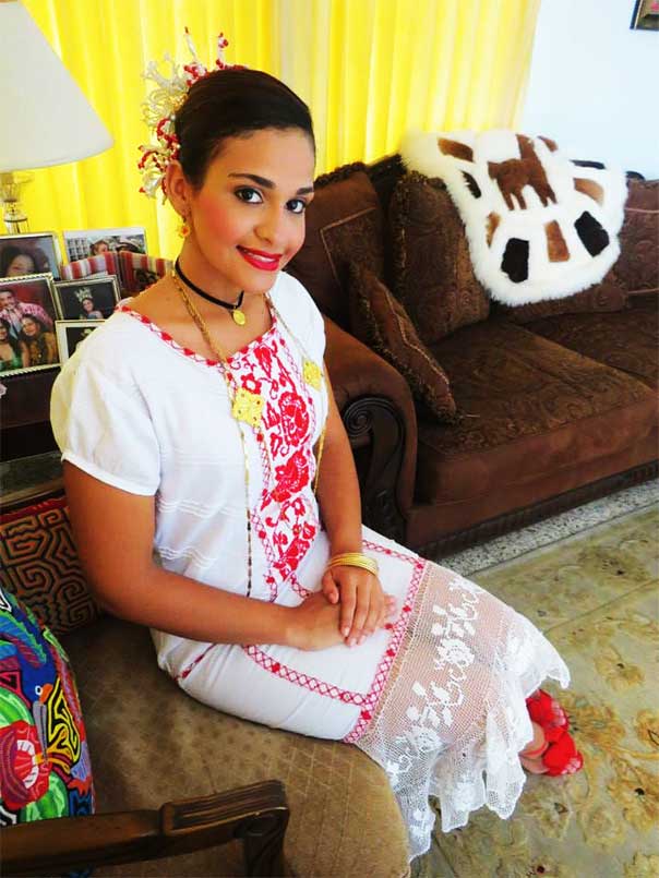 Alquiler de Vestidos Típicos Estilizados en Panamá Alquiler de Vestidos Típicos Estilizados en Panamá
